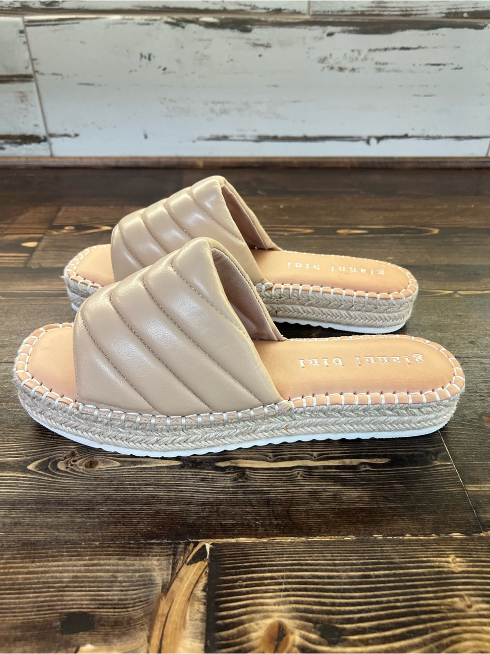 Gianni Bini • Women’s Evert Leather Platform Slide Sandals • Size 10